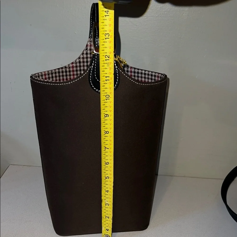 Brown  and plaid Wine Carrier with leather sturdy Handle